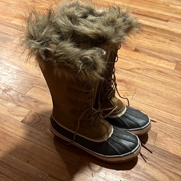 JBU waterproof women’s size 10 winter/rain boots - Picture 2 of 3